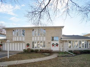 1047 Bonita Dr, Park Ridge, IL 60068