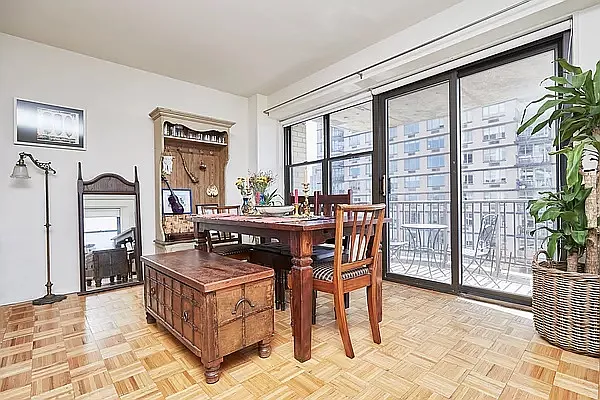 Rented by PocketBroker Inc | media 18