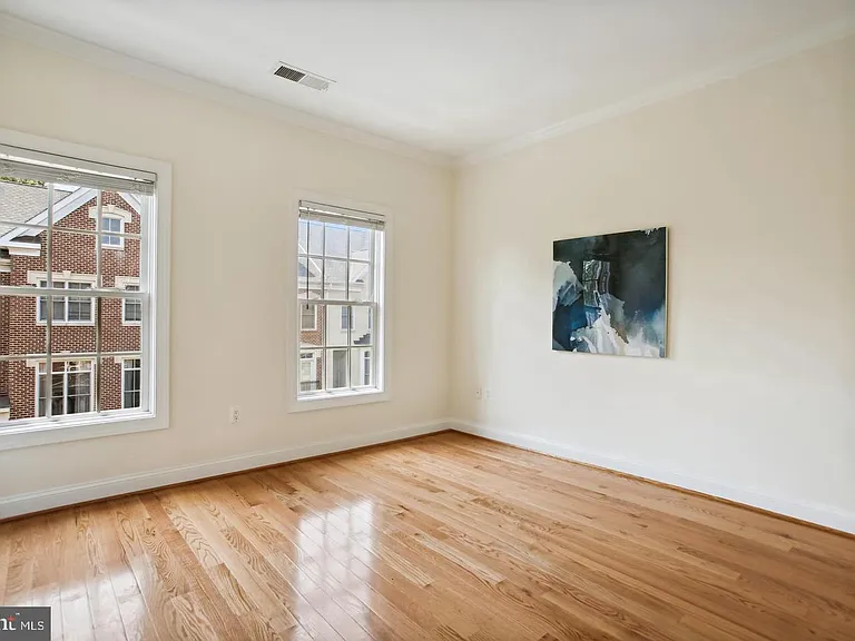 7022 Little Leaf Linden Ln — Photo 35