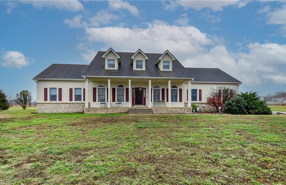 111 Huntington Cir, Pittsburg, KS 66762 Zillow