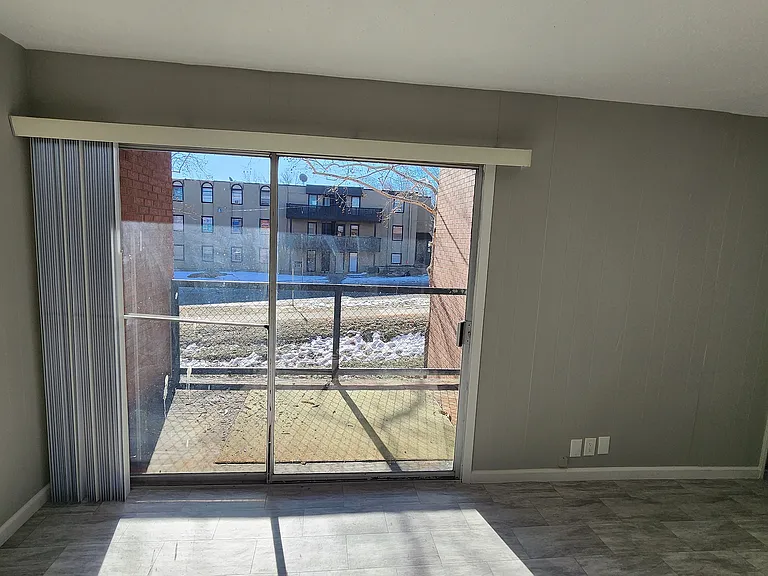 Campus View Apartments — Photo 36