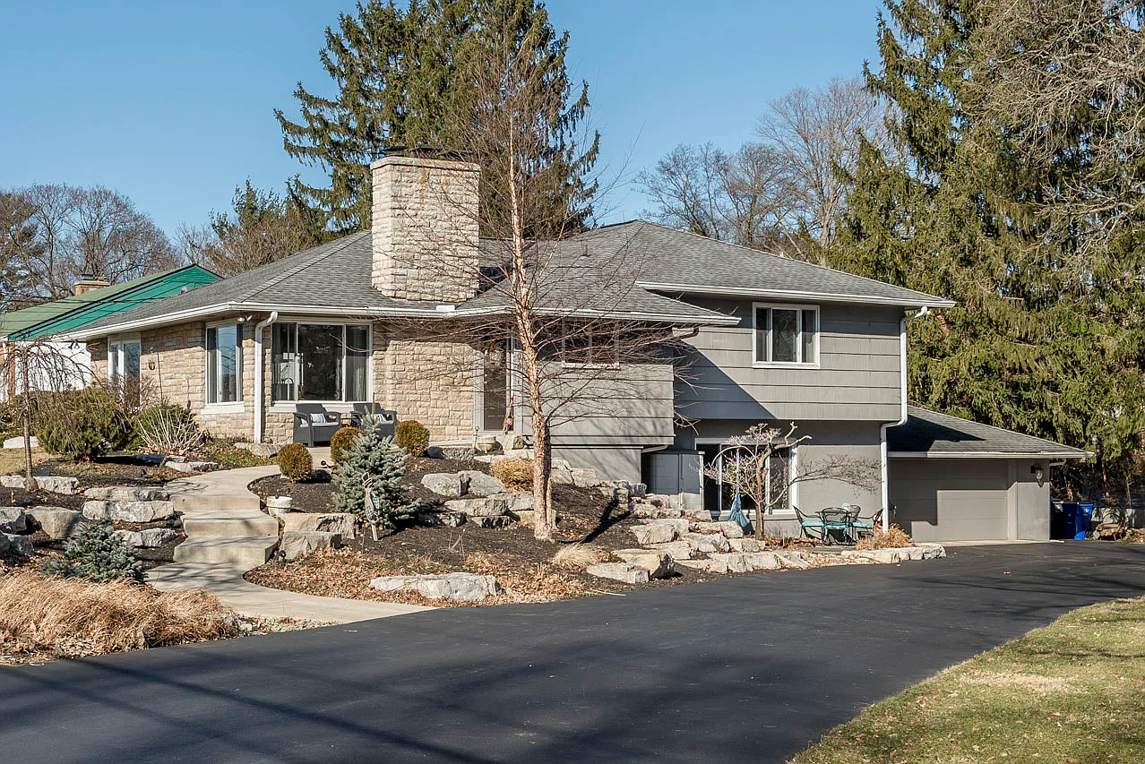 3900 Riverside Dr photo 1