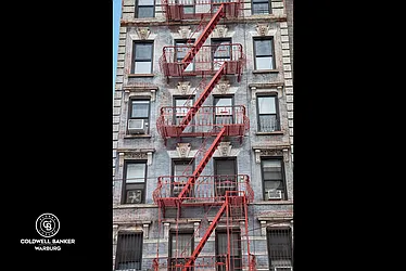 Rented by Coldwell Banker Warburg