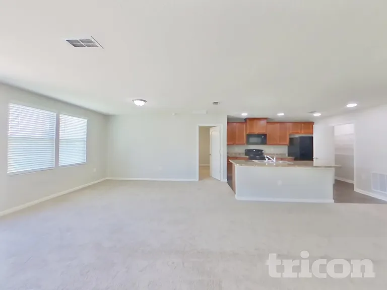 2210 Pebble Point Dr — Photo 3