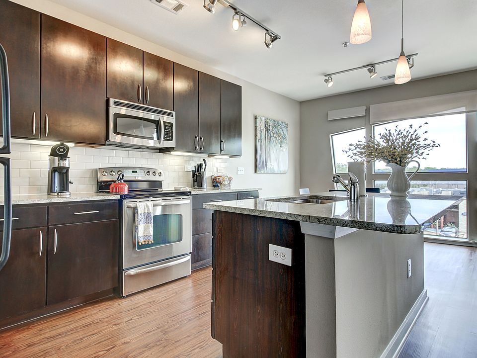 1st image of 300 S Lamar Blvd APT 213