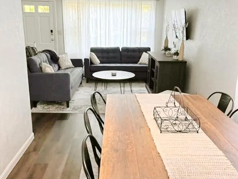 344 Parkovash Ave — Photo 4