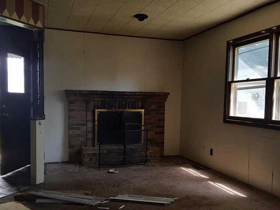 5th image of 168 E 34th St