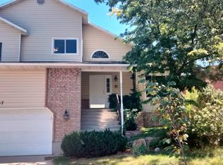 1157 E Eagle Ridge Cir, Sandy, UT 84094