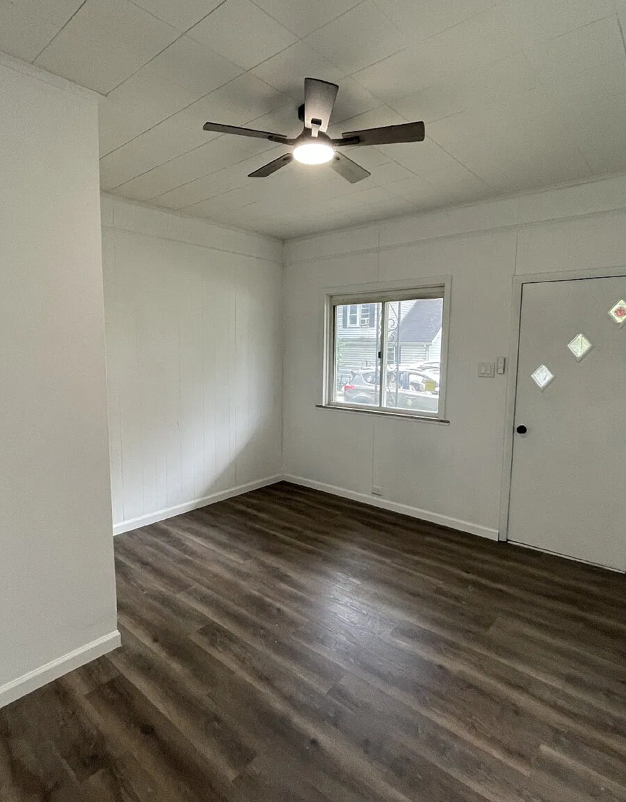 2 bed, 1.0 bath, $1,100 — Photo 2