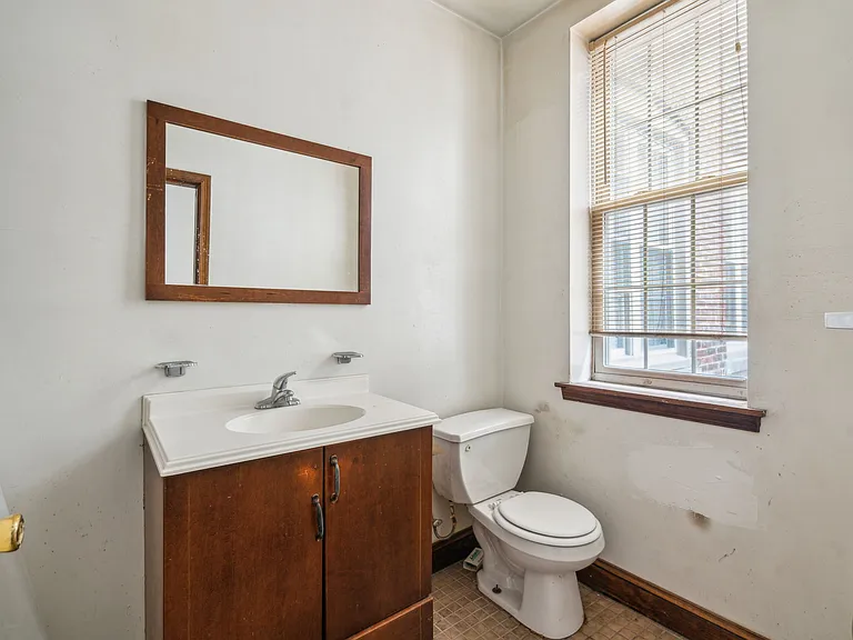 5101-21 Walnut St #26 — Photo 6
