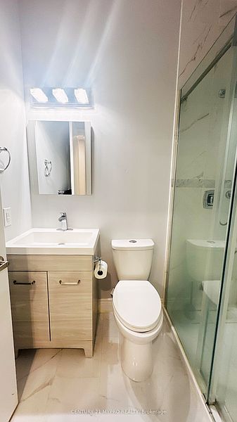 Richmond Hill Townhouse for rent - 4 Bedrooms — photo 33