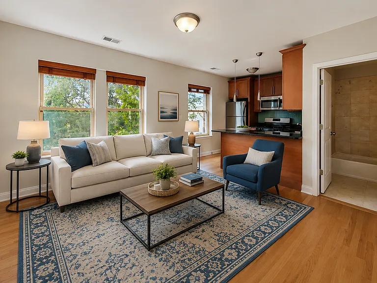 3007 N Clifton Ave #302 — Photo 2