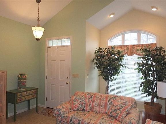Living Room 4