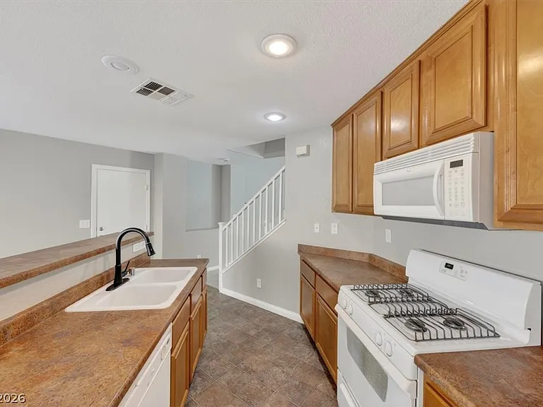 8380 Bismark Sapphire St #0 — Photo 14