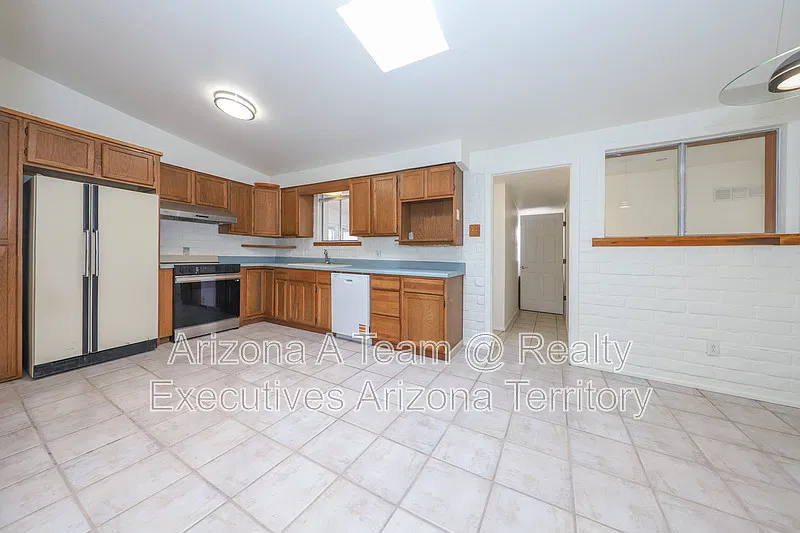 4 bed, 2.0 bath, 1447 sqft, $1,750 — Photo 4