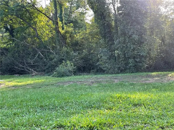 305 E 5th Avenue Ext, Lexington, NC 27292