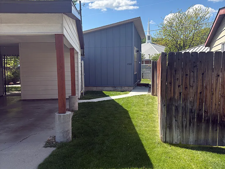 1521 S Joyce St — Photo 4