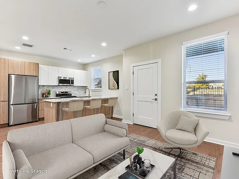 46-web-or-mls-15-print-1104 Texas Redbud Dr Unit A Pflugerville-S1112-011 vs w