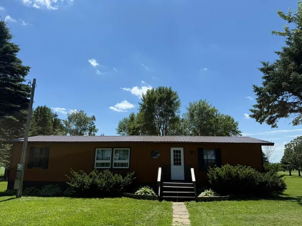 5020 County Road 11 Blvd, Kenyon, MN 55946