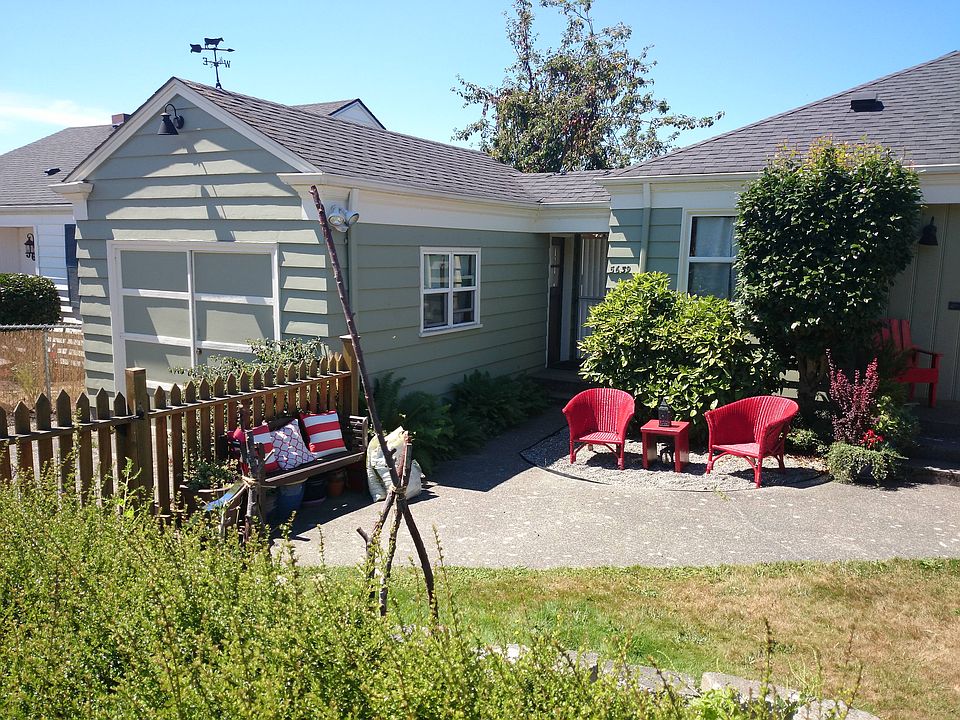 2nd image of 5639 36th Ave SW