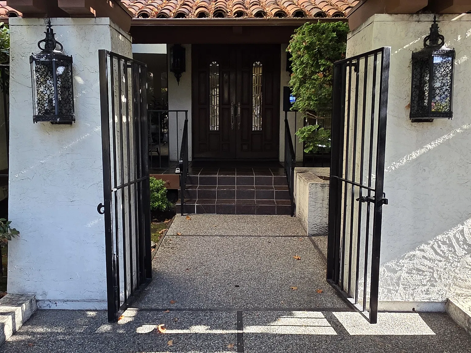 1 bed, 1040 sqft, $3,300 — Photo 2