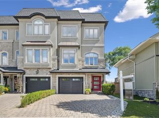 1081 Beach Blvd, Hamilton, ON L8H6Z9