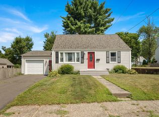 28 Rowe Pl, Bristol, CT 06010