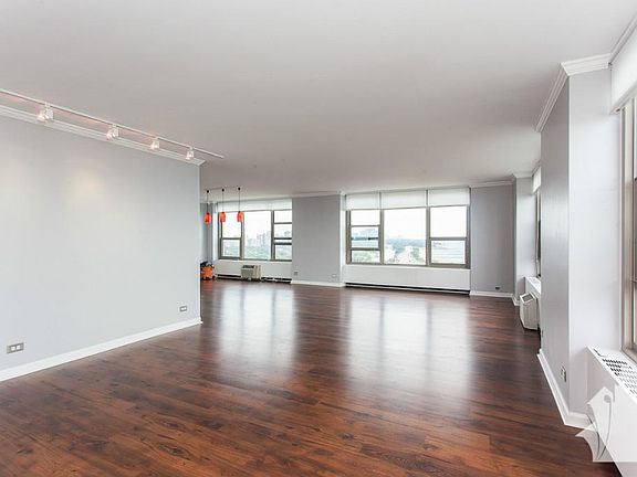 5th image of 1550 N Lake Shore Dr APT 18G