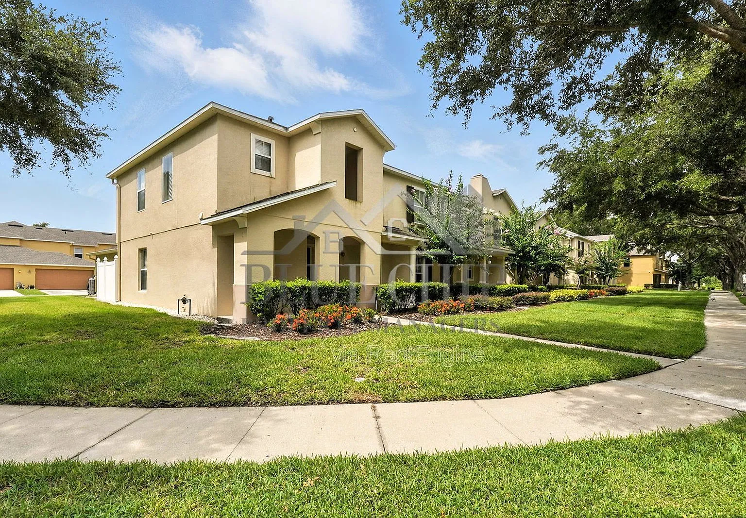 4 bed, 2.5 bath, 1643 sqft, $2,345 — Photo 3