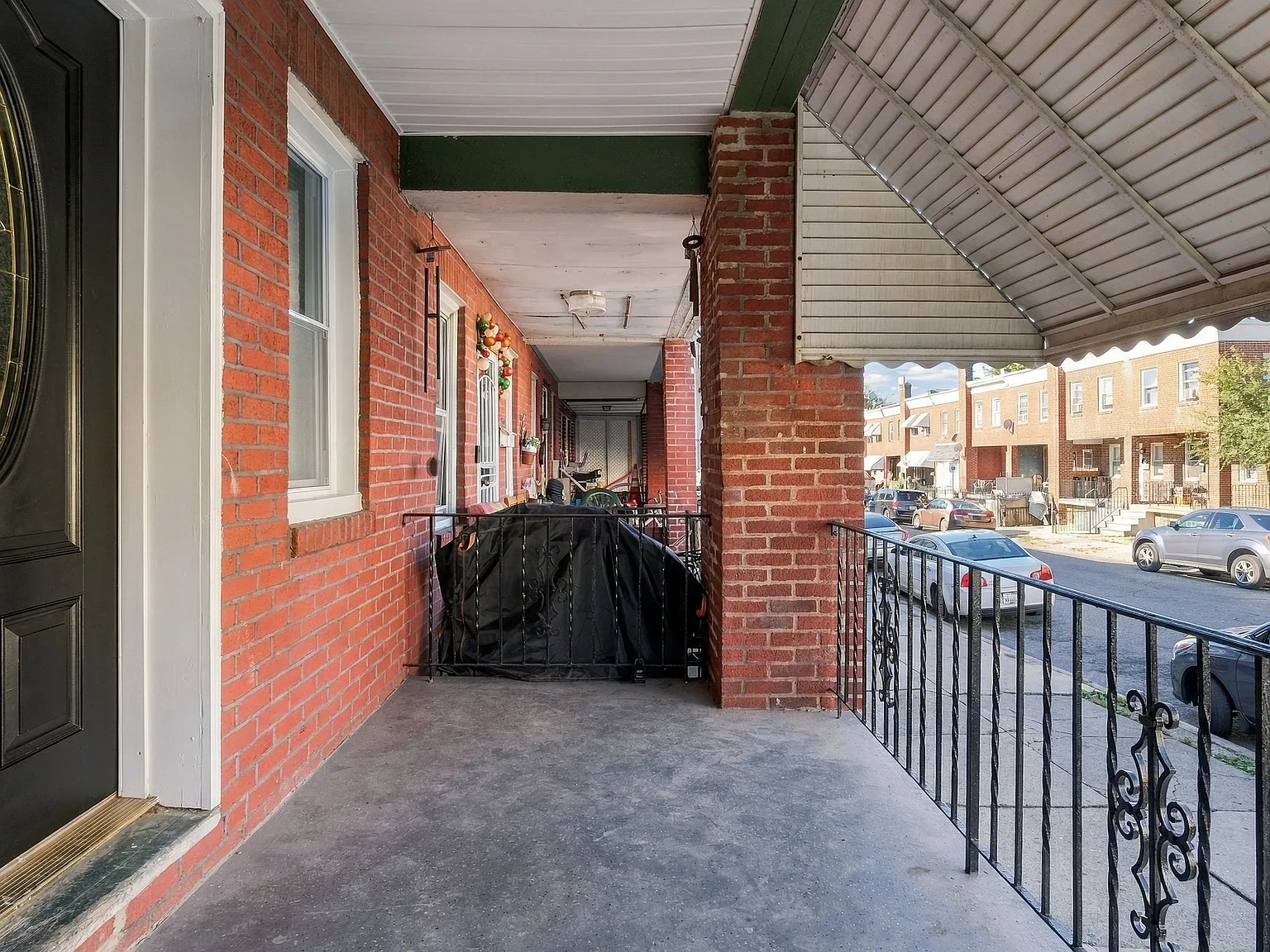 3 bed, 1200 sqft, $1,850 — Photo 4