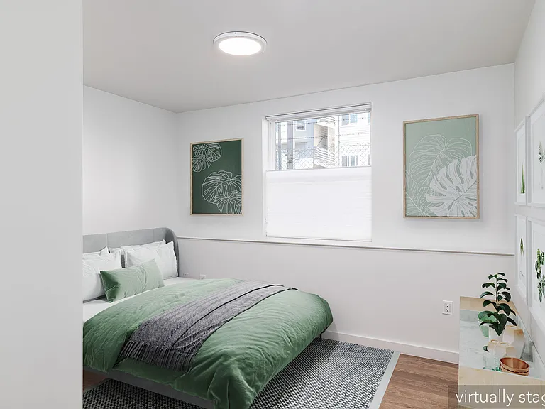 181 Bartlett — Photo 3