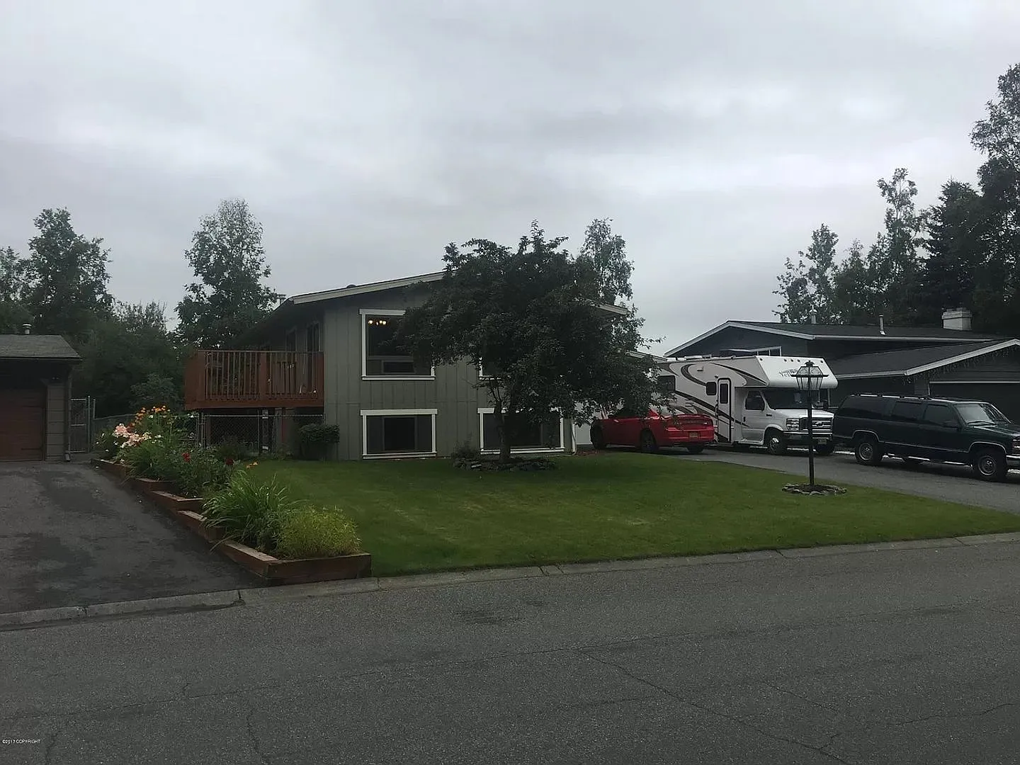 Spacious 2052sqft 4 Bedroom Home in East Anchorage! — Photo 1
