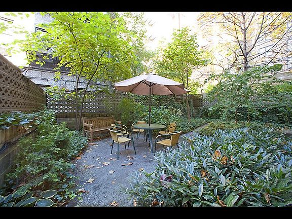 5th image of 145 E 29th St APT 2D