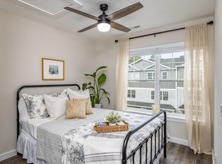 94 N Bridebrook Rd #104, Niantic, CT 06357