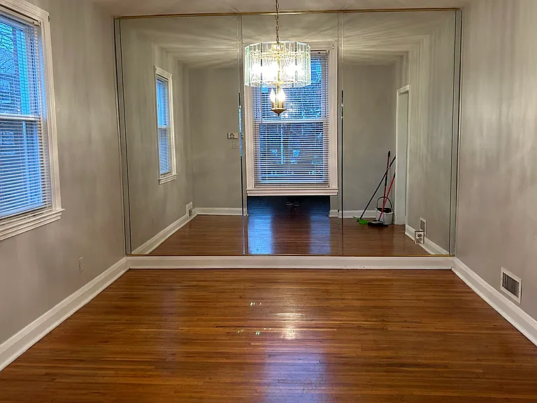2907 Glendale Ave — Photo 11
