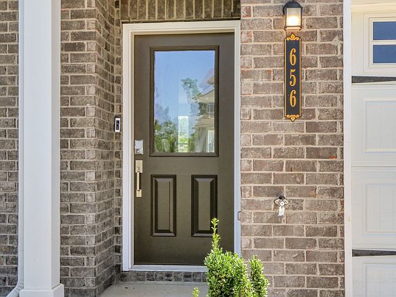 2nd image of 656 Birdie Dr