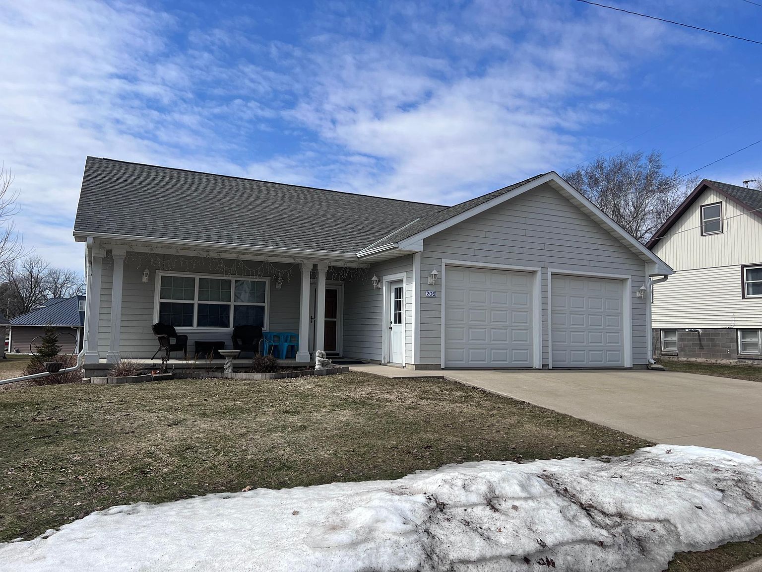 206 2nd Ave SE, Spring Grove, MN 55974 | Zillow