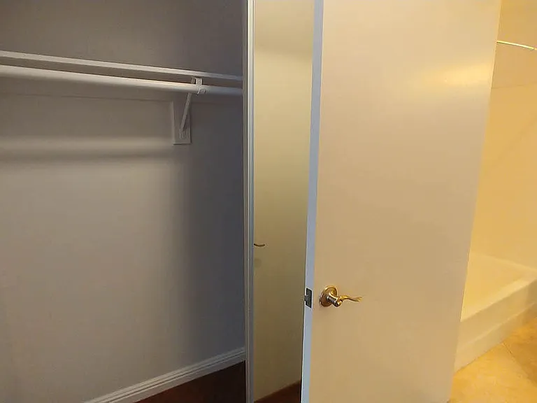 Villa De Adel Apts — Photo 153