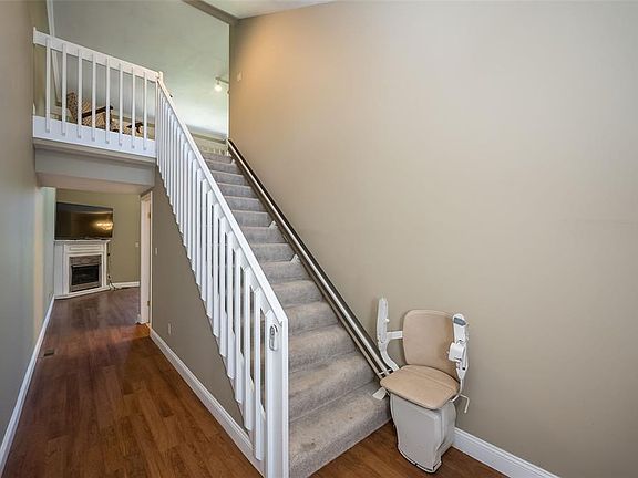 4th image of 5531 Pierre Ct