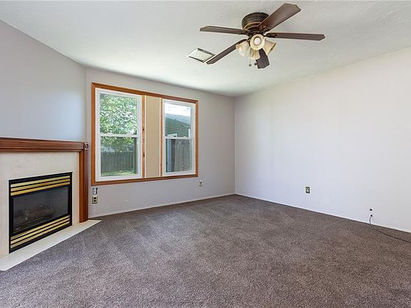 5th image of 4230 Saint James Dr