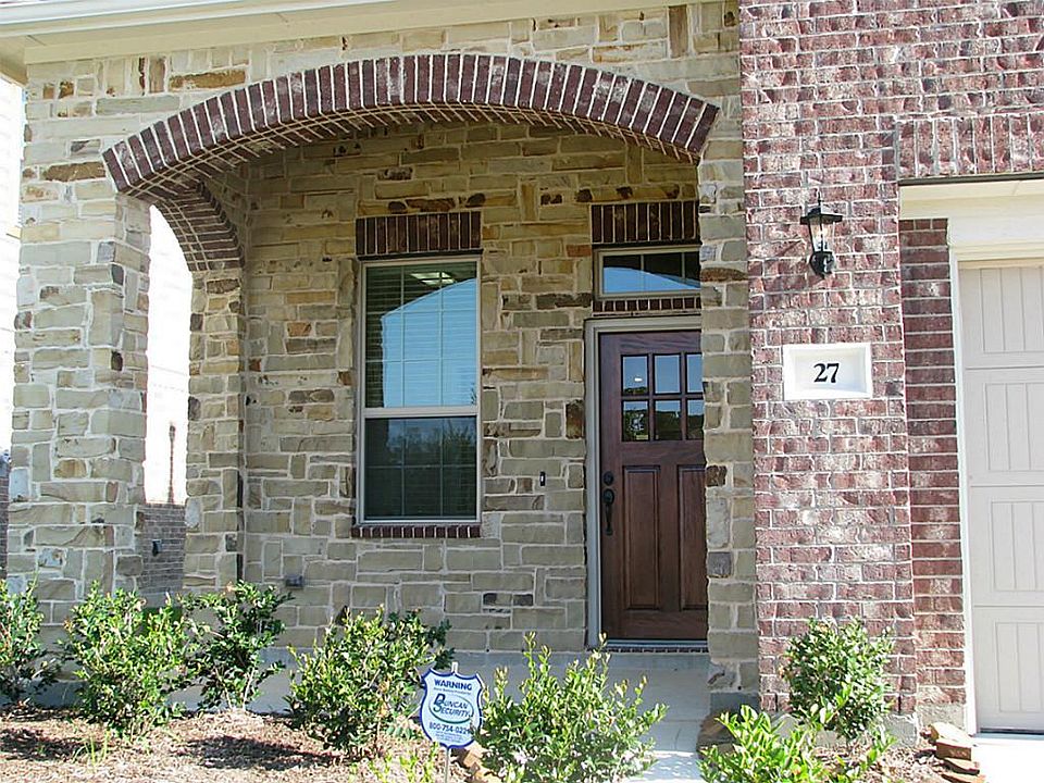 1st image of 27 Butternut Grove Pl