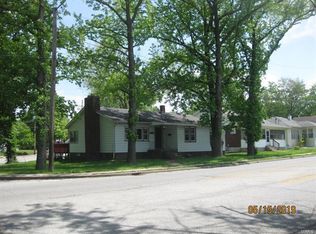 1423 Milton Rd, Alton, IL 62002