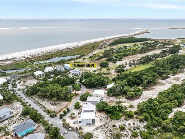 715 Hernando Pl, Dauphin Island, AL 36528
