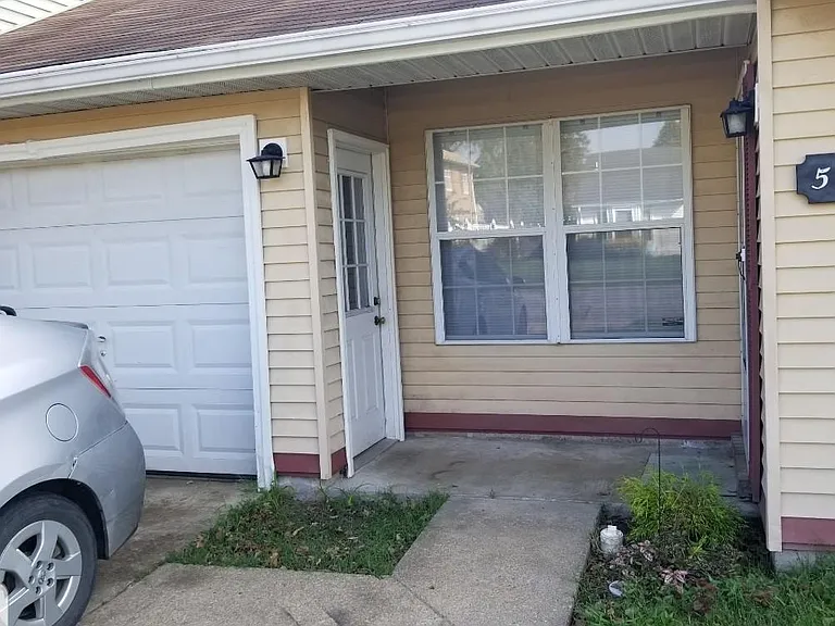 5973 Beechwalk Dr — Photo 6