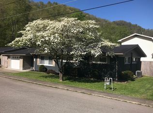 114 Hillside Dr, Prestonsburg, KY 41653