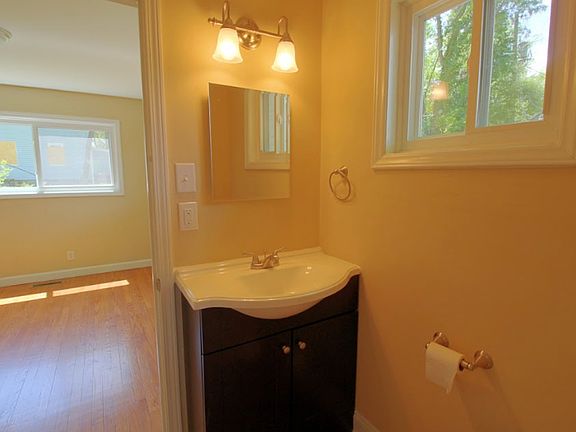 5th image of 817 N Buchanan Blvd APT C
