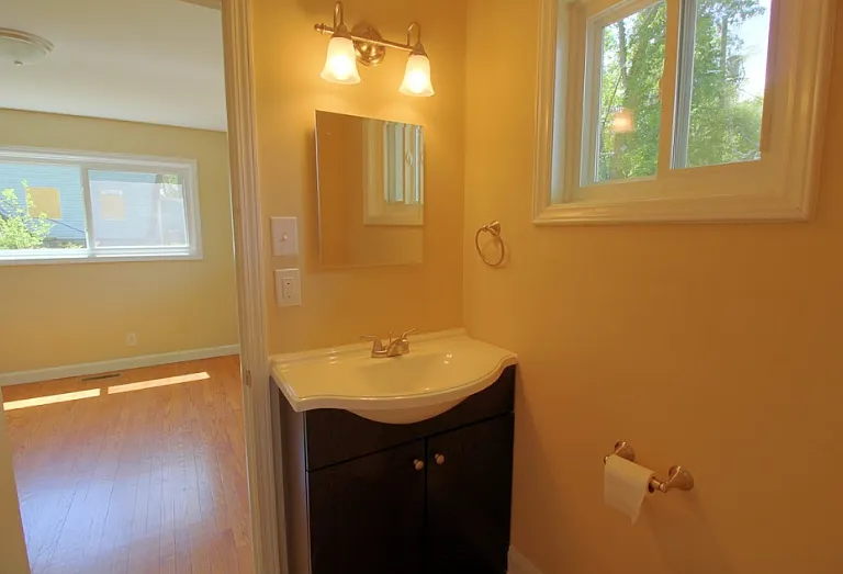 817 N Buchanan Blvd #C — Photo 5