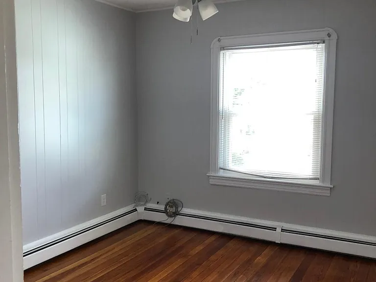 993-995 York Ave #3 — Photo 13