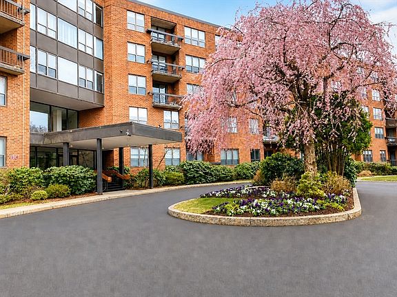 2nd image of 210 Nahanton St APT 102