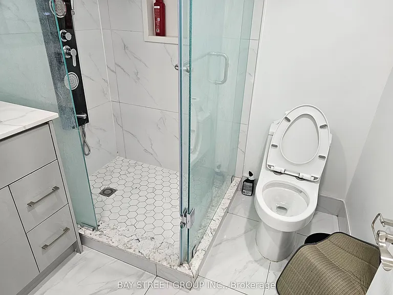 3177 Colonial Dr #1 — Photo 11